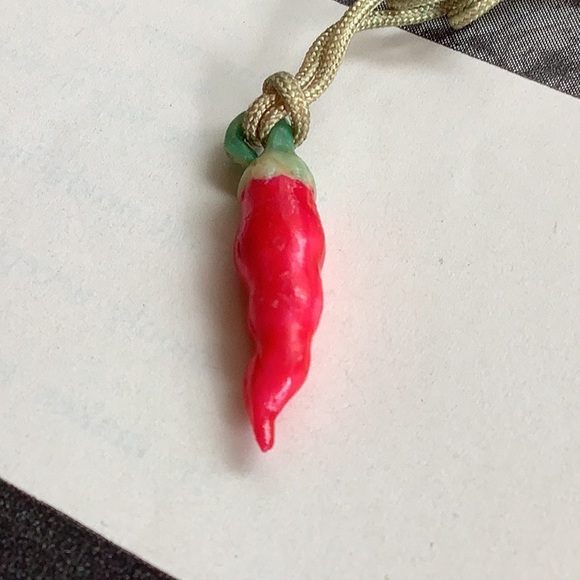 VINTAGE 1940’s CRACKER JACK CELLULOID PRIZES,SET 3. 1 Ram 1 Chili Pepper 1 Bird - Picture 5 of 9